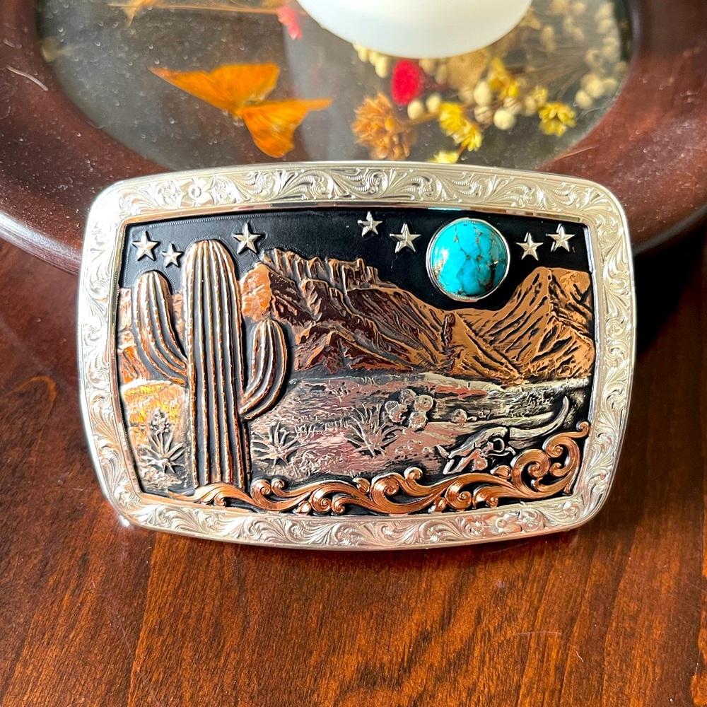 Montana Silversmiths Desert Moon Women’s Belt Buckle